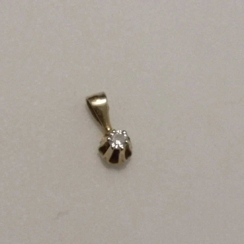 14k diamond  pendant